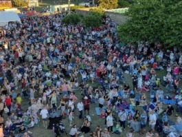 Crowds from above at Party in the park 2022